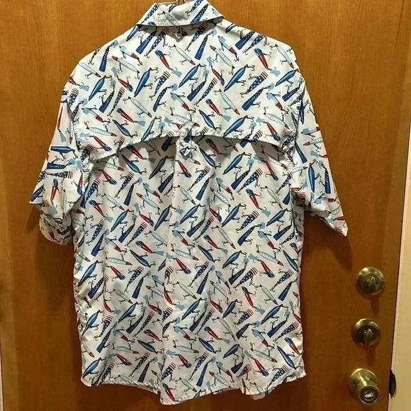 Reel legends, fishing shirt, size large - Picture 5 of 7